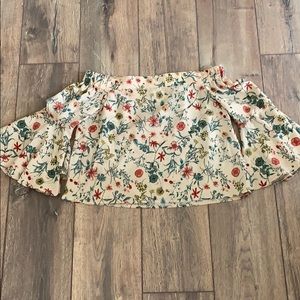 Floral off the shoulder bell sleeve crop top